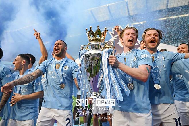 ▲ 더브라위너는 맨시티 통산 413경기 106골 174도움을 수확했다. 이 기간 빅이어 1개와 EPL 우승컵 6개를 수집하는 등 '블루스에 '황금기'를 선물했다.