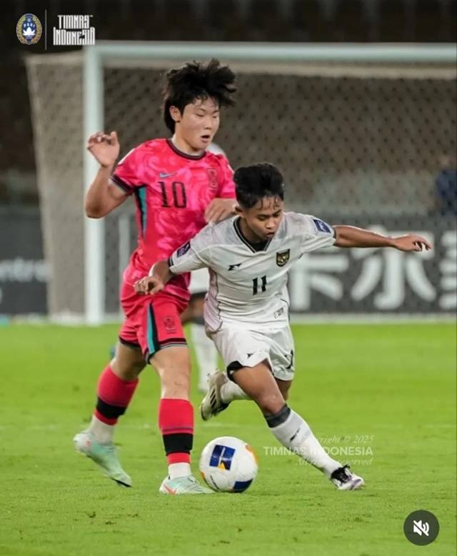 한국(빨간색 유니폼)-인도네시아 경기 장면. /사진=인도네시아 축구협회 SNS