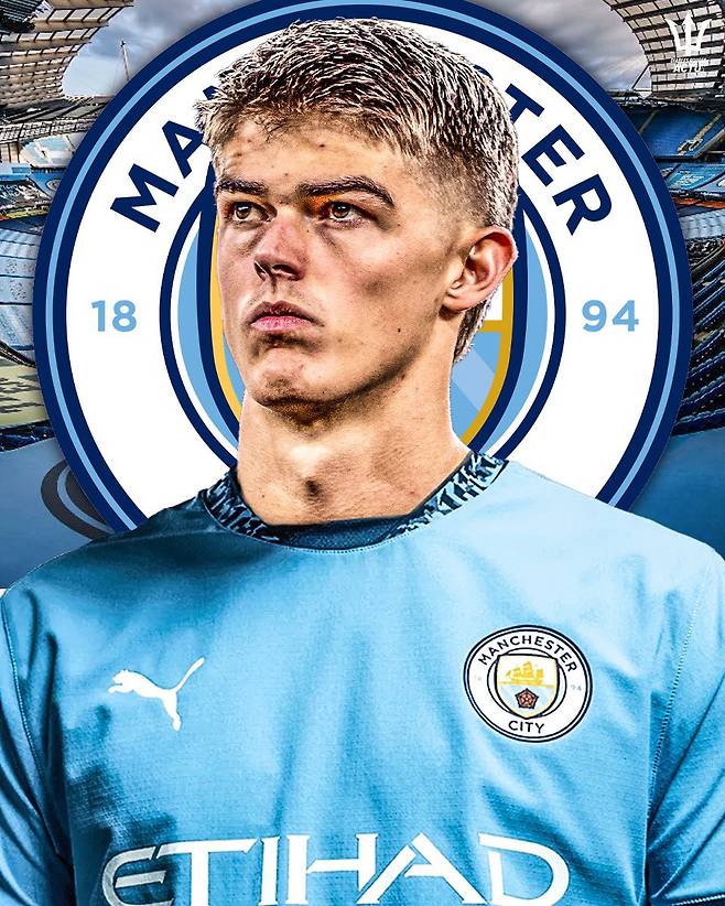 [스포츠조선 강우진 기자]맨체스터 시티가 케빈 더브라위너의 대체자를 마련하기 위해 분주하다. 플로리안 비르츠가 1순위로 떠오르고 있다. 비르츠 영입이 무산될 경우 2순위로 샤를 데 케텔라르를 노릴 것으로 보인다. 영국 컷오프사이드는 5일 '플로리안 비르츠의 이적이 무산될 경우, 맨시티는 아탈란타의 미드필더 샤를 데 케텔라르를 더브라위너의 잠재적인 후계자로 보고 있다'고 전했다. 사진=SNS