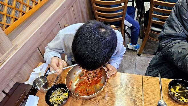 20250405_124236.jpg 가산동에서 막국수 맛있게 한그릇