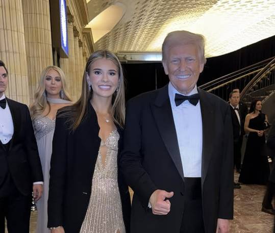 지난 1월 20일(현지시간) 도널드 트럼프 미국 대통령(오른쪽) 취임식에 참석한 카이 트럼프. 사진 인스타그램 캡처