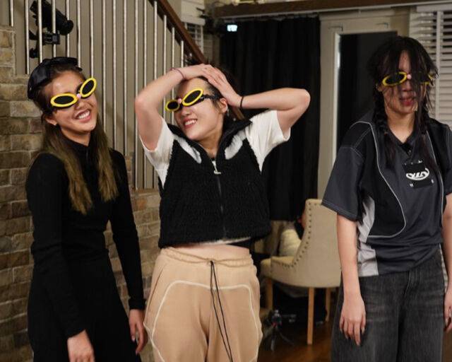 '지락실' 멤버들이 토롱이 안경을 쓰고 있다. / 토롱이 SNS 캡처