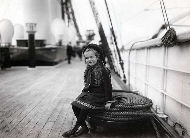 보트 위의 아나스타샤 [Romanov family]