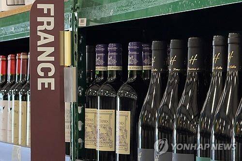 미국 마트에 진열된 프랑스산 와인 [로이터 연합뉴스 자료사진. 재판매 및 DB 금지]
