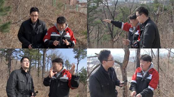 권춘근 국립산림과학원 산불전문조사관이 JTBC 취재진과 2019년 고성·속초 산불 피해지역을 둘러보며 설명하고 있다.