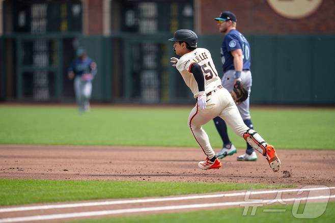 샌프란시스코 자이언츠 이정후가 7일(한국시간) 열린 2025 메이저리그 시애틀 매리너스전에서 안타 2개를 때렸다. ⓒ 로이터=뉴스1