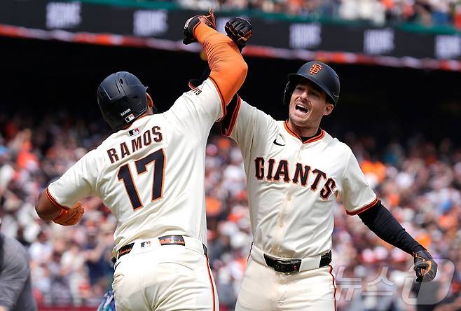 샌프란시스코 자이언츠는 7일(한국시간) 열린 2025 메이저리그 시애틀 매리너스전에 5-4로 이기며 7연승을 질주했다. ⓒ AFP=뉴스1