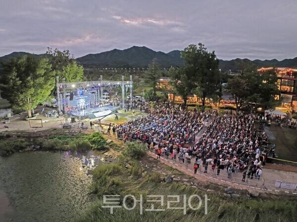 양평 두물머리 가을 음악회/투어코리아뉴스 정명달 기자