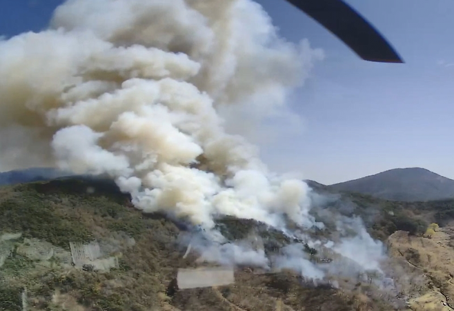 image.png [속보]"예초 작업 하다가" 경남 하동 또 산불..산불 1단계 발령·대피 안내