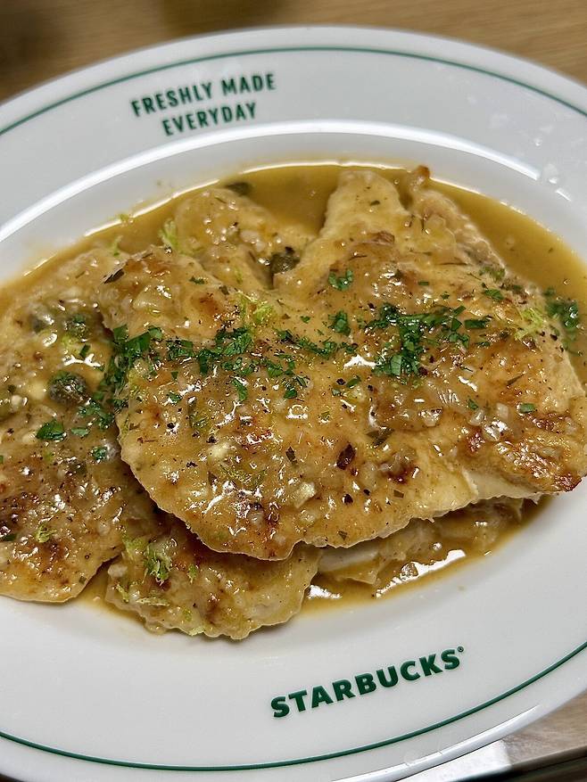 IMG_1721.jpeg 미드 ‘더 베어’ 에 나온 치킨 피카타