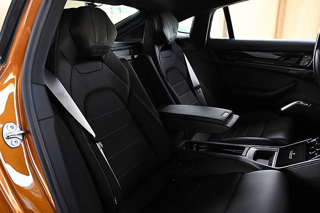 포르쉐 파나메라 터보 E-하이브리드. 사진 김학수 기자