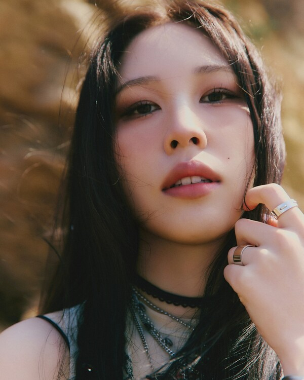 ▲ 권진아 3집 '더 드리미스트' 메스 버전 콘셉트 사진. 제공|어나더