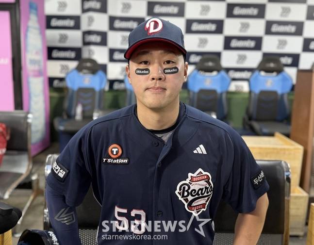 두산 양석환이 취재진과 인터뷰를 하고 있다. /사진=양정웅 기자