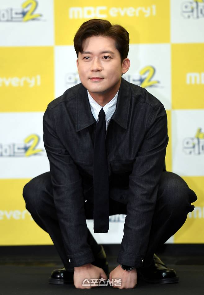 방송인 김대호가 8일 서울 상암동 스탠포드 호텔에서 열린 MBC에브리원 ‘위대한 가이드2’ 제작발표회에서 포토타임을 갖고 있다. 최승섭기자 thunder@sportsseoul.com