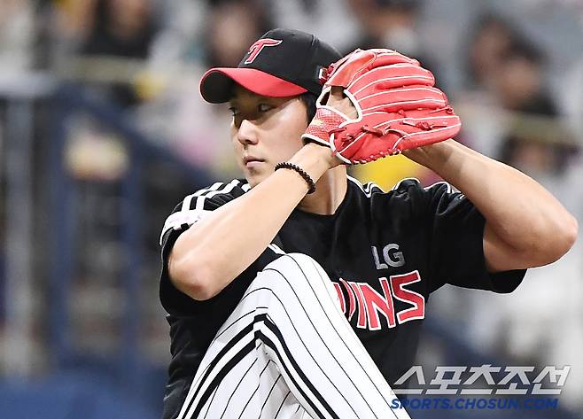 8일 서울 고척스카이돔에서 열린 LG-키움전. 선발투수 손주영이 투구하고 있다. 고척=정재근 기자 cjg@sportschosun.com/2025.4.8/