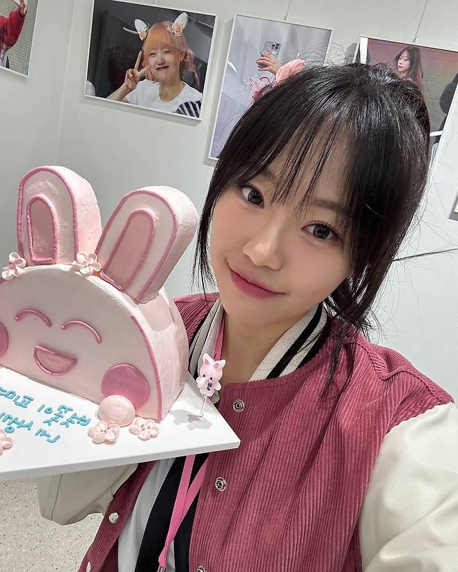 488303959_17863918656367513_3437065830329040961_n.jpg 최근 생일이었던 (구)시그니처 지원 인스타 사진 모음