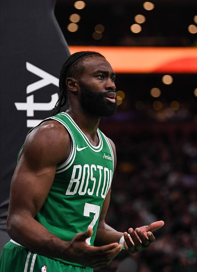 <yonhap photo-3146="">보스턴 셀틱스 브라운(사진)이 최근 NBA 에이전트 시스템에 일침을 가했다. AFP=연합뉴스</yonhap>