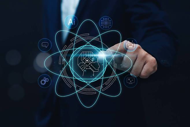 양자컴퓨터는 0과 1의 중첩 상태로 병렬 구조를 이루는 큐비트(Qubit)를 활용한 방식으로 양자 시스템을 구축하는 장치다 / 출처=셔터스톡