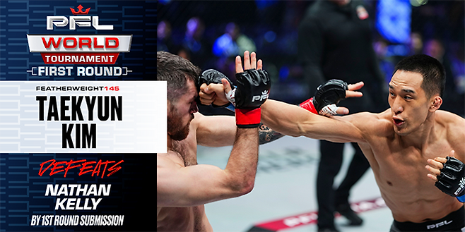 김태균(오른쪽)이 우승상금 50만 달러 미국 플로리다주 올랜도 유니버설 스튜디오 2025 PFL 월드 토너먼트 페더급 8강전에서 국제종합격투기연맹 세계선수권대회 은메달리스트 네이선 켈리를 공격하고 있다. 사진=MMAX Investment Partners, Inc.