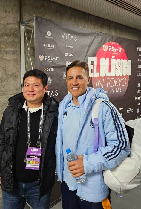 넥슨 이윤규 부장과 칸나바로. [사진 이윤규]