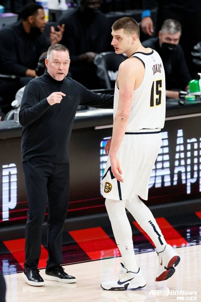 ‘ESPN’은 “카라니아에 의하면 덴버가 말론 감독을 전격 경질했다. 이 충격적인 결정은 덴버가 4연패 늪에 빠진 가운데 나왔다. 현재 덴버는 47승 32패로 서부 컨퍼런스 4위다”라고 보도했다. 사진=AFPBBNews=News1