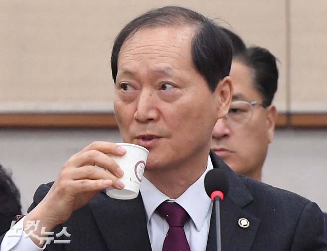 이완규 법제처장. 황진환 기자