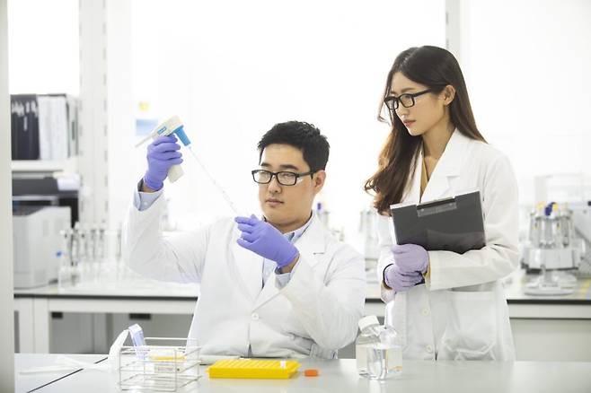 삼성바이오에피스 연구원들. [사진=삼성바이오에피스]