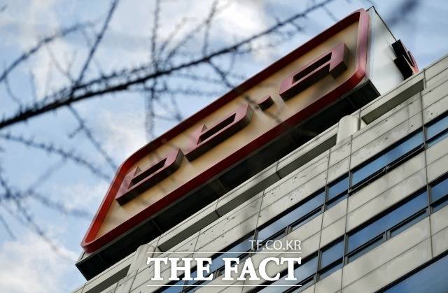 위메프에 인수의향서를 제출한 제너시스BBQ의 향후 이커머스 사업 전략에 관심이 쏠린다. /더팩트 DB