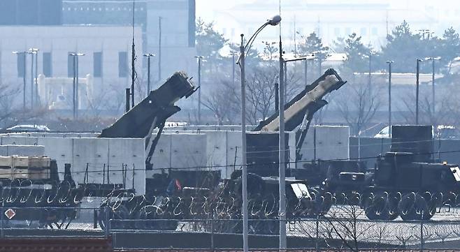 경기도 평택시 캠프 험프리스에 지대공 유도 미사일 패트리엇(PAC-3)이 배치되어 있다.  2025.03.10. 뉴시스