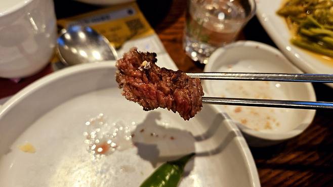 20250409_183744.jpg 회사 대표님이 사주신 한우 그리고 선물