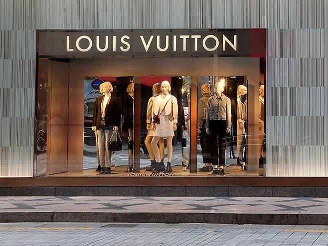 국내 한 백화점의 루이비통 매장. 사진=최혁 기자