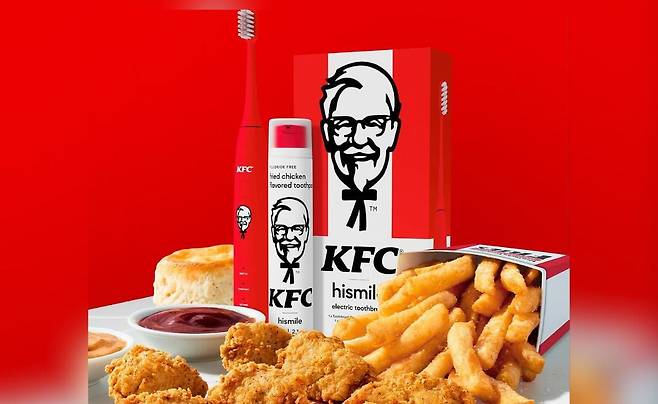 KFC가 지난 1일(현지시각) 미국에서 출시한 '치킨맛 치약'과 칫솔./KFC