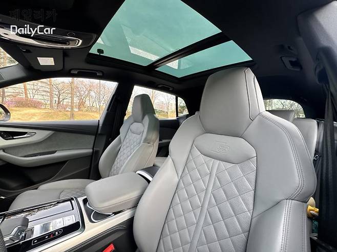 아우디 Q8 55 TFSI