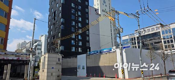 서울시 영등포구 양평동2가에 지식산업센터 신축 공사가 진행 중이다. 2025.04.10 [사진=이수현 기자]