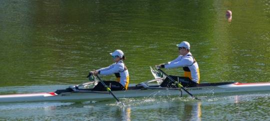 넷마블조정선수단이 '2024 서울특별시장배 전국장애인조정대회'에서 조정 경기를 하는 모습.