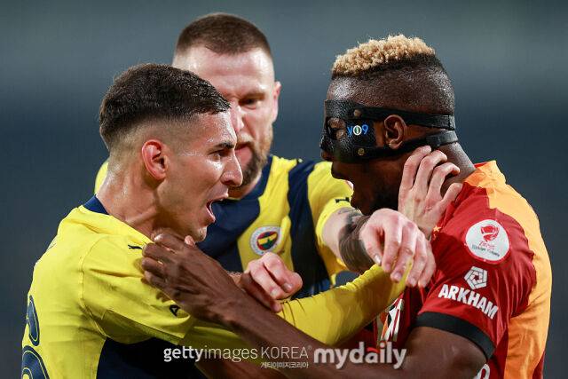 빅토르 오시멘이 첼시 이적을 원하는 것으로 알려졌다./게티이미지코리아