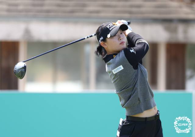 티샷을 하고 있는 방신실. 사진 제공=KLPGA