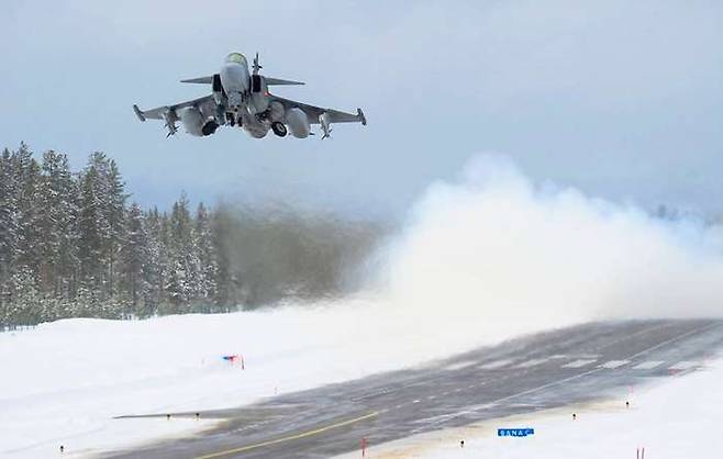 그리펜 이륙 장면