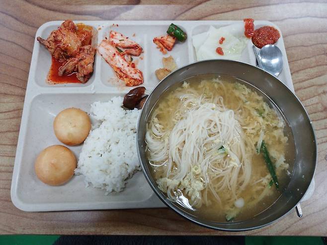 20250412_121446.jpg 잔치국수 한식뷔페