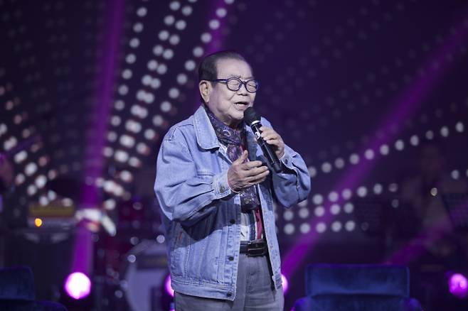 2022년 4월12일 34년 동안 '전국노래자랑'을 진행했던 송해가 최고령 TV음악 프로그램 진행자로 기네스 세계 기록에 등재됐다. 사진은 2021년 5월7일 온라인 중계로 진행된 비대면 토크 콘서트에 나선 송해의 모습. /사진=머니투데이(지니픽 제공)