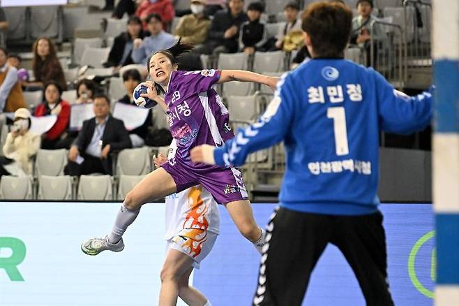 [서울=뉴시스] 핸드볼 서울시청의 윤예진. (사진=한국핸드볼연맹 제공) *재판매 및 DB 금지