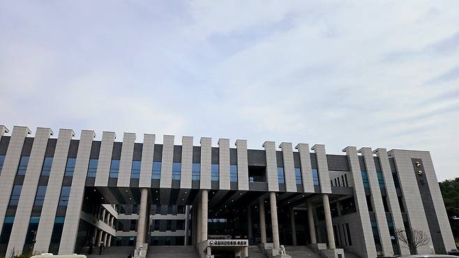 20250412_101247.jpg 성심당에서 딸기시루와 기타등등 25만원 플렉스