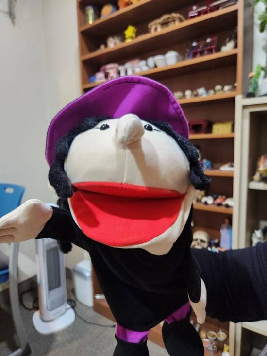 최영미씨가 상담할 때 사용하는 화풀이 마녀 교구. 최영미 제공