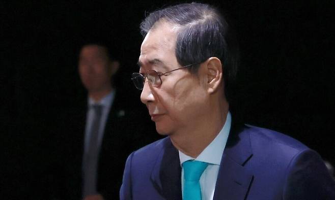 한덕수 대통령 권한대행 국무총리가 지난 11일 서울 서대문구 국립대한민국임시정부기념관에서 열린 대한민국임시정부 수립 106주년 기념식에서 기념사를 하기 위해 연단으로 향하고 있다. 연합뉴스