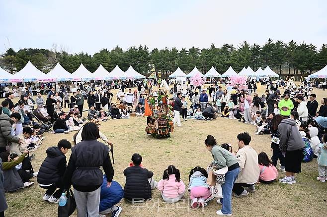 영랑호 벚꽃축제 전경 /사진=속초시