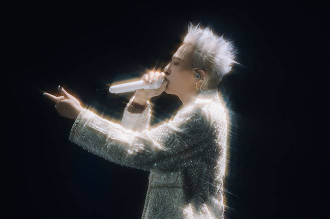 가수 지드래곤(GD)이 29일 경기도 고양시 고양종합운동장에서 열린 ‘지드래곤 2025 월드투어’ 콘서트에서 멋진 공연을 펼치고 있다. (갤럭시코퍼레이션 제공. 재판매 및 DB 금지) 2025.3.30/뉴스1