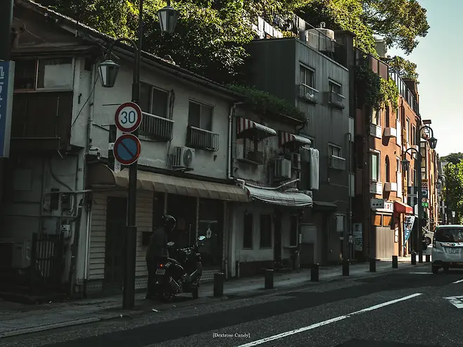 1a98f219d58368f63bee8ee75b836a2a1768ce0647ce0d680b4169fc1dd3a57c