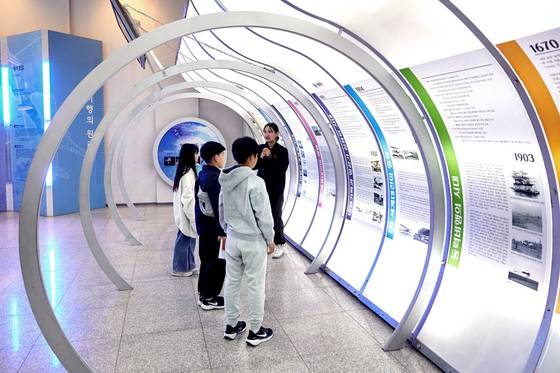 항공대 항공우주박물관에서는 항공·우주산업 발달 역사는 물론 관련 과학기술과 전시품 등을 관람할 수 있다.