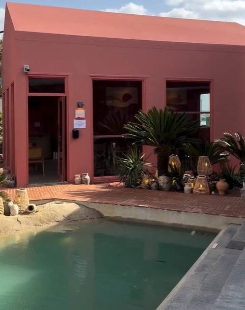 이동건 카페 소셜미디어