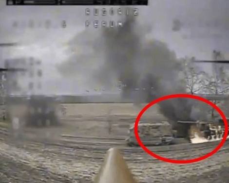 북한이 러시아군에 제공한 북한제 자주포가 우크라이나 전장에서 완파된 모습. 친러시아 군사 전문 텔레그램 채널인 ‘바옌니 아스베다미뗄’ 제공